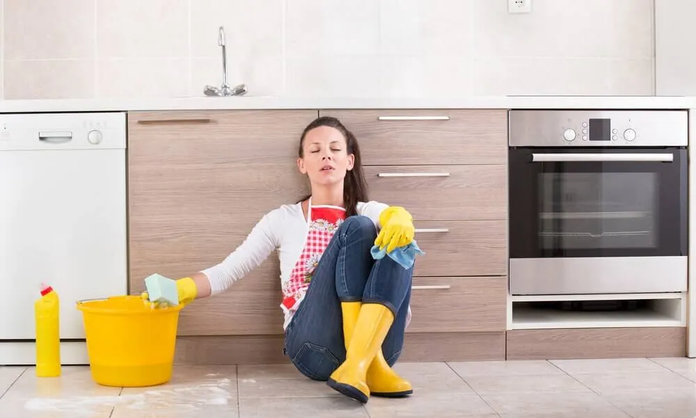 What is the best way to clean bathroom tiles
