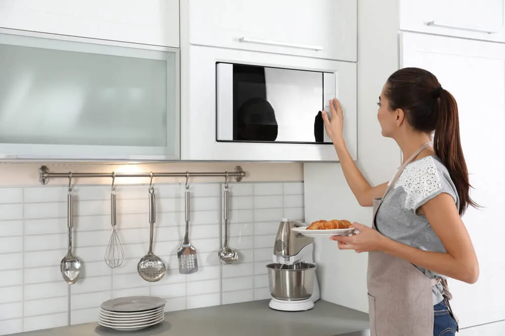 What is the best way to clean the inside of the microwave