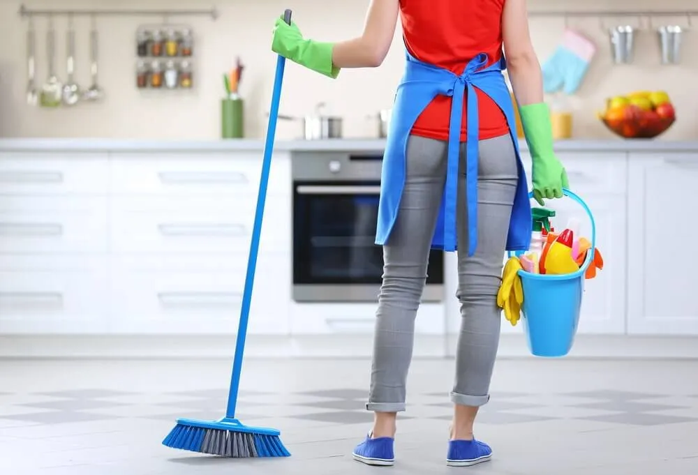 What are the do and don'ts of cleaning?
