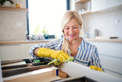 cleaning inside kitchen drawers