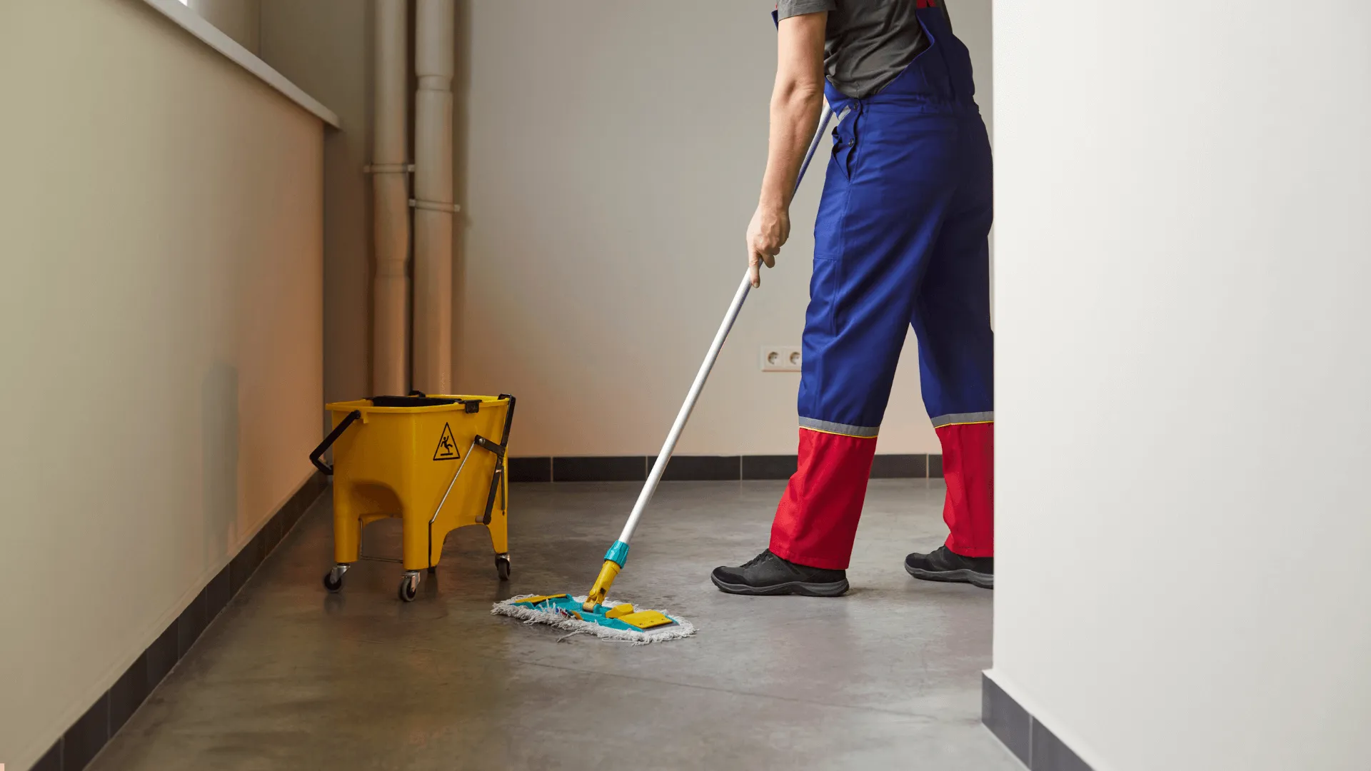 When In-House Cleaning Stops Working: Signs Your West Palm Beach Business Needs Professional Commercial Cleaning