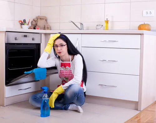 clean an oven quickly
